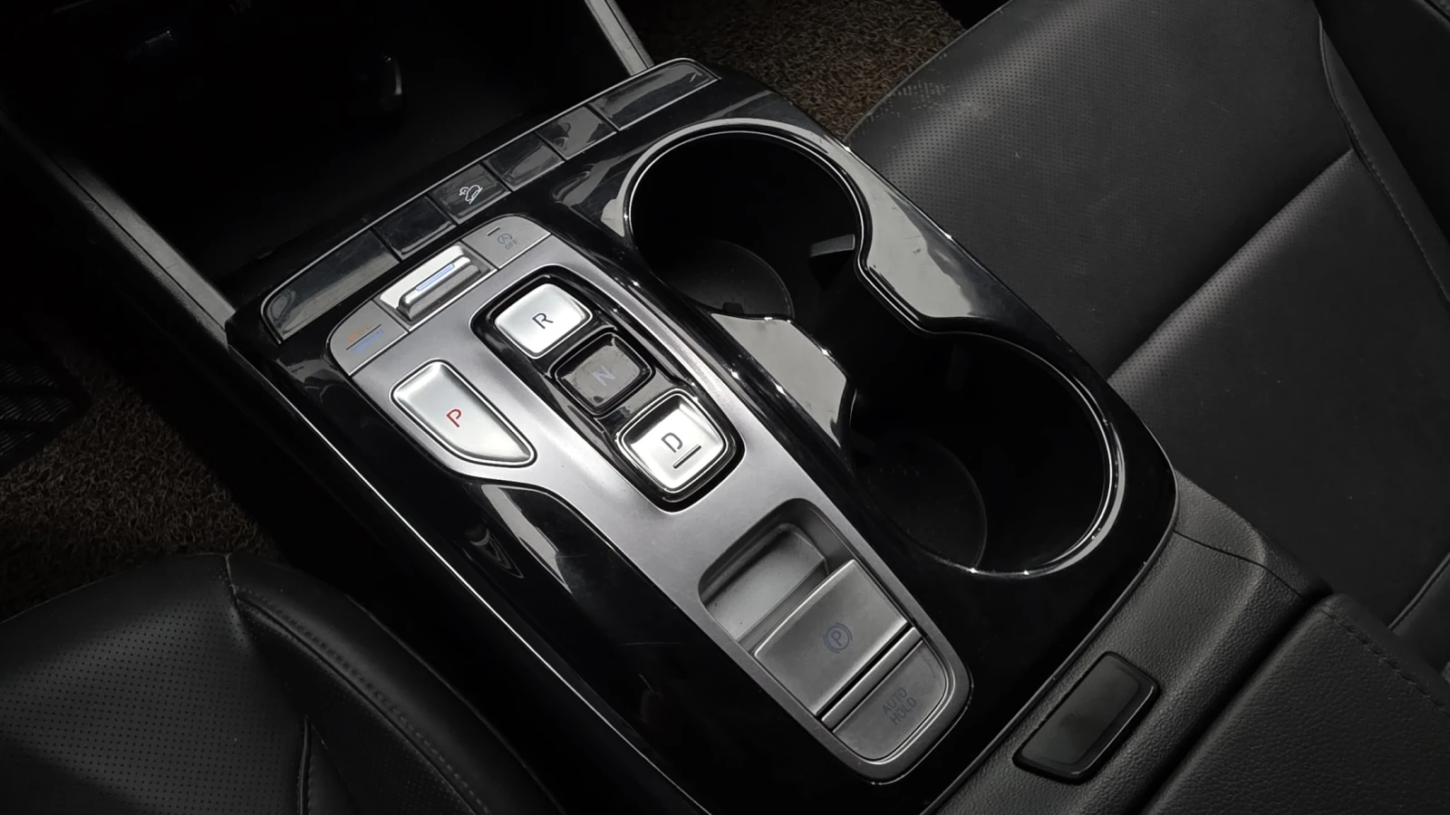 Hyundai Tucson Diesel 2.0 4WD autogeorge.com, снимка 13 - Автомобили и джипове - 56137028