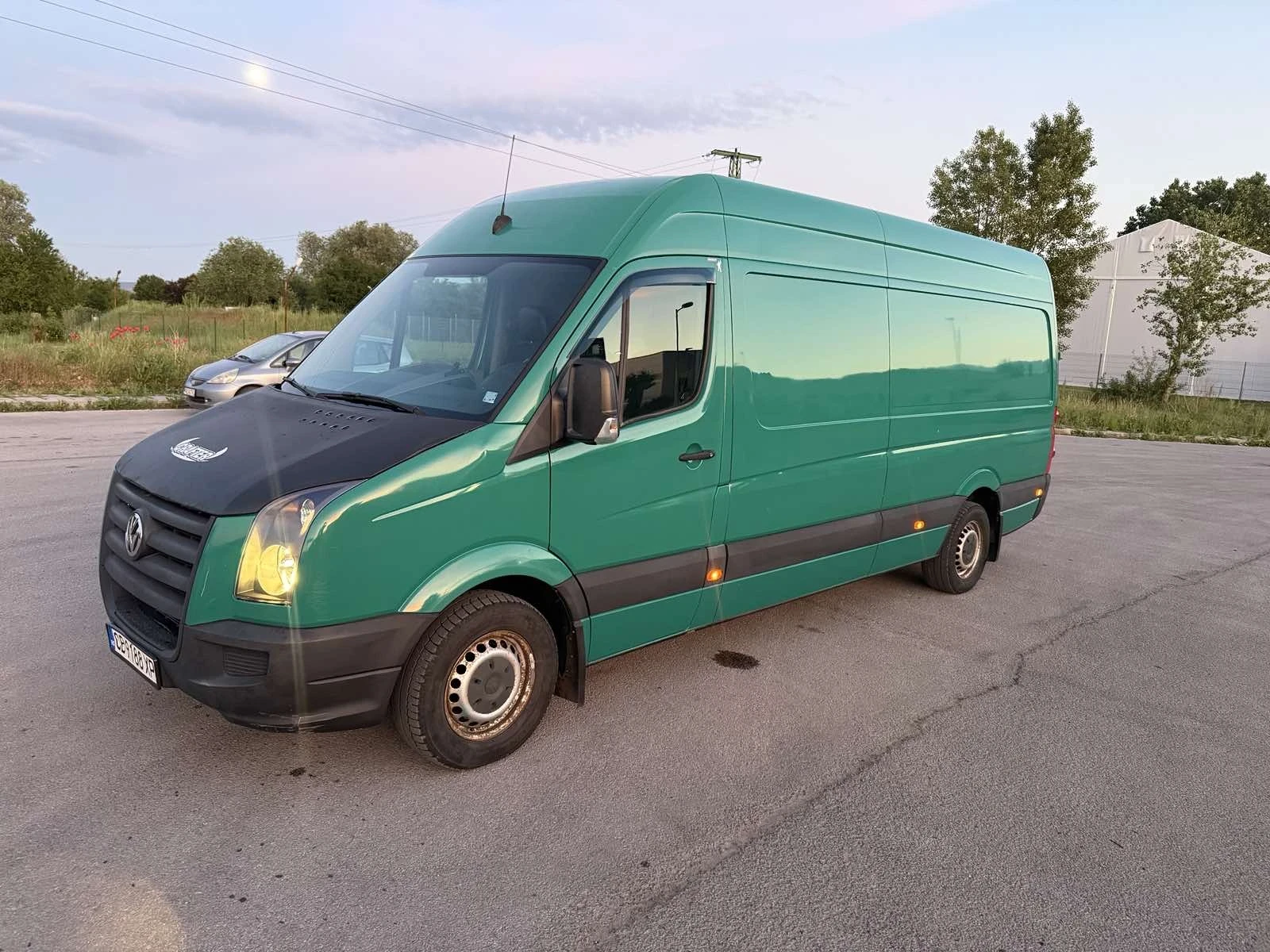 VW Crafter, снимка 2 - Бусове и автобуси - 54830175