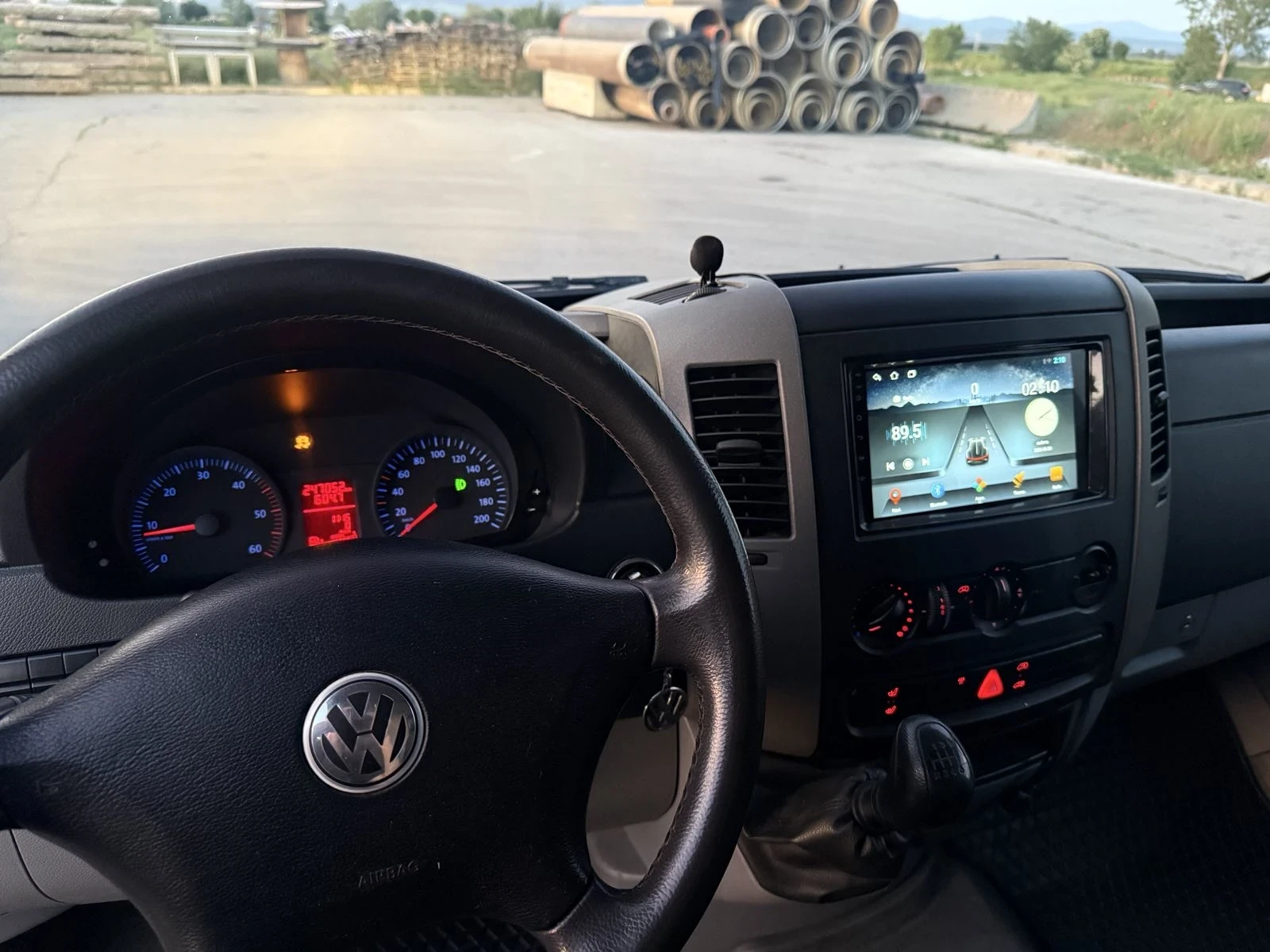 VW Crafter, снимка 3 - Бусове и автобуси - 54830175