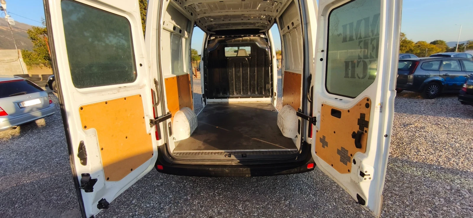 Renault Master 145 Euro 6, снимка 7 - Бусове и автобуси - 56365149
