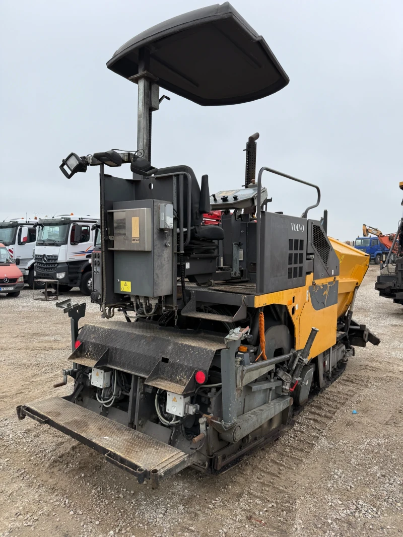 Асфалтополагаща машина Volvo ABG 2820, снимка 11 - Индустриална техника - 53123039