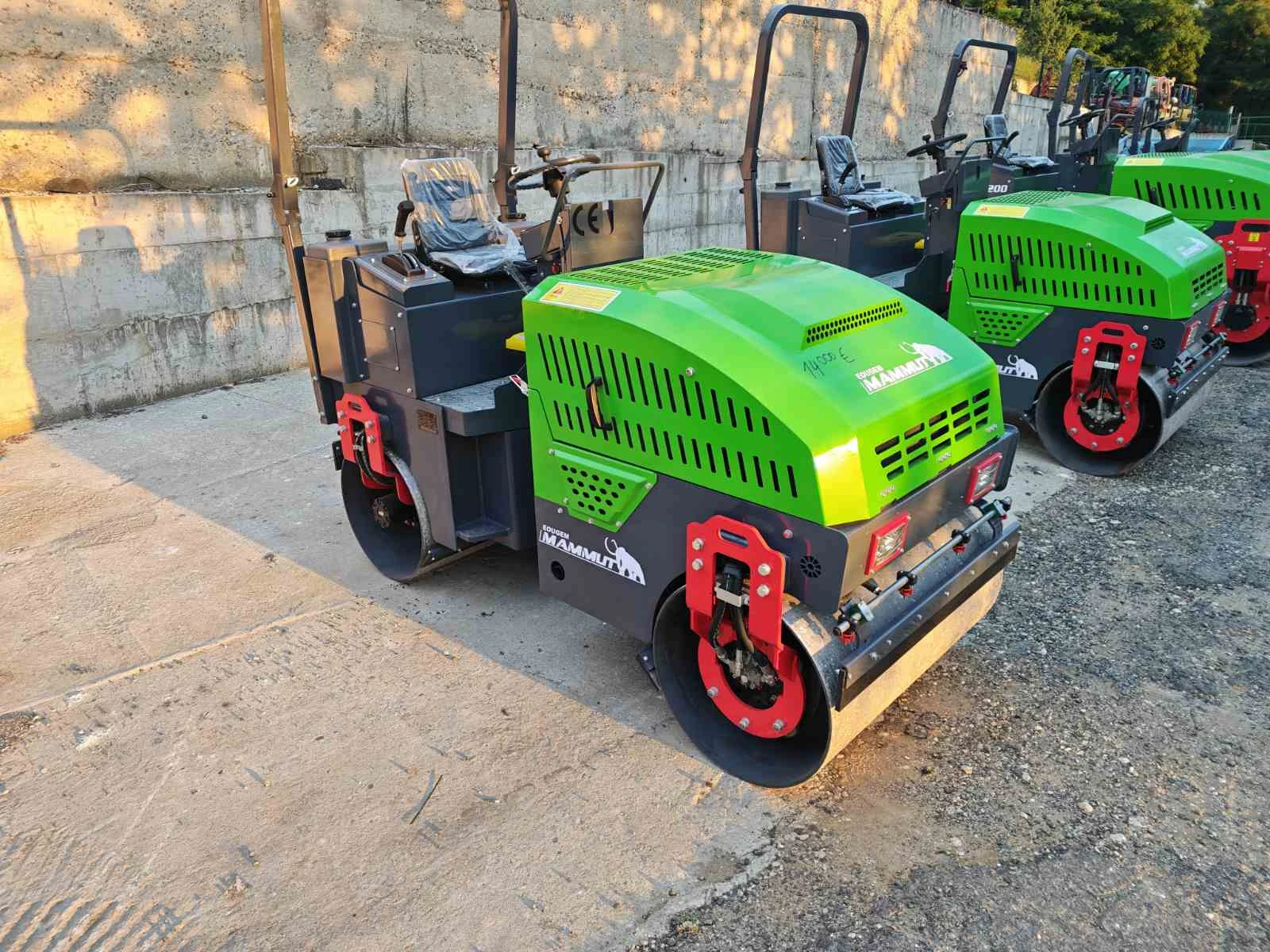 Валяк BOMAG ЧИСТО НОВИ, снимка 2 - Индустриална техника - 55018482