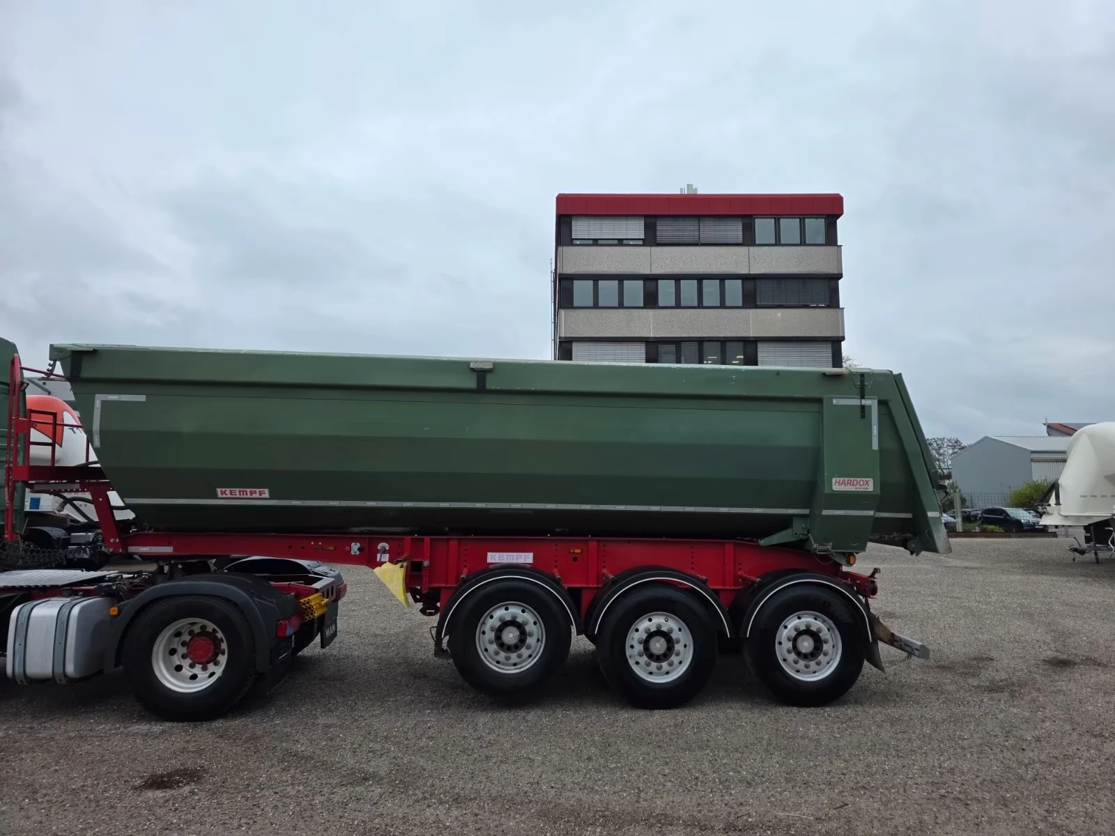 Полуремарке Schwarzmuller KEMPF, 26m3, 6080kg, ALCOA, боге, снимка 3 - Ремаркета - 55136301
