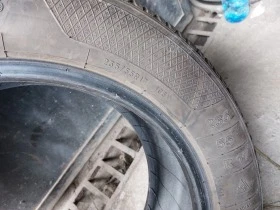 Гуми Зимни 235/55R17, снимка 8