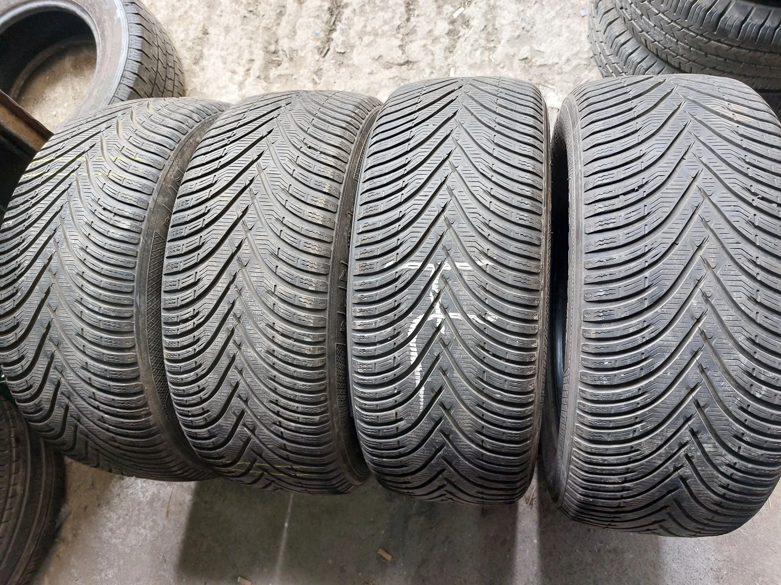 ���� 235/55R17 | Mobile.bg � ����������� 1