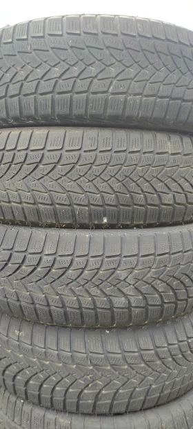 Гуми Зимни 215/60R16, снимка 1 - Гуми и джанти - 47297899