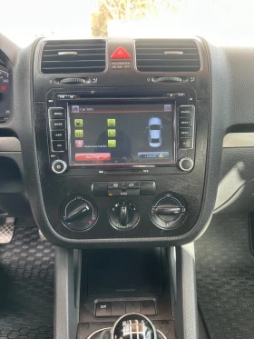 VW Golf 1.6 FSI NAVI , снимка 8