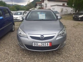     Opel Astra 1.4i klimatronik 100k.c.