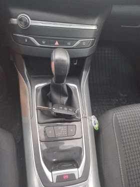 Peugeot 308 1.5 Blue hdi, снимка 11