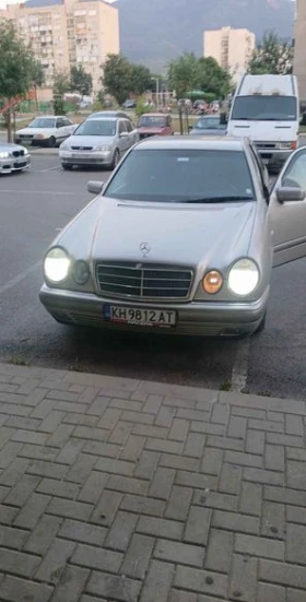 Mercedes-Benz E 250      | Mobile.bg    2