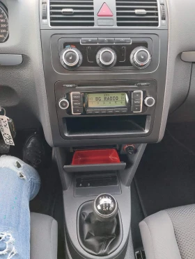 VW Touran 1.6tdi, 6ск - 6300 € / 12321.73 лв. - 30257532 16