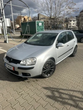 VW Golf 1.6 FSI NAVI 