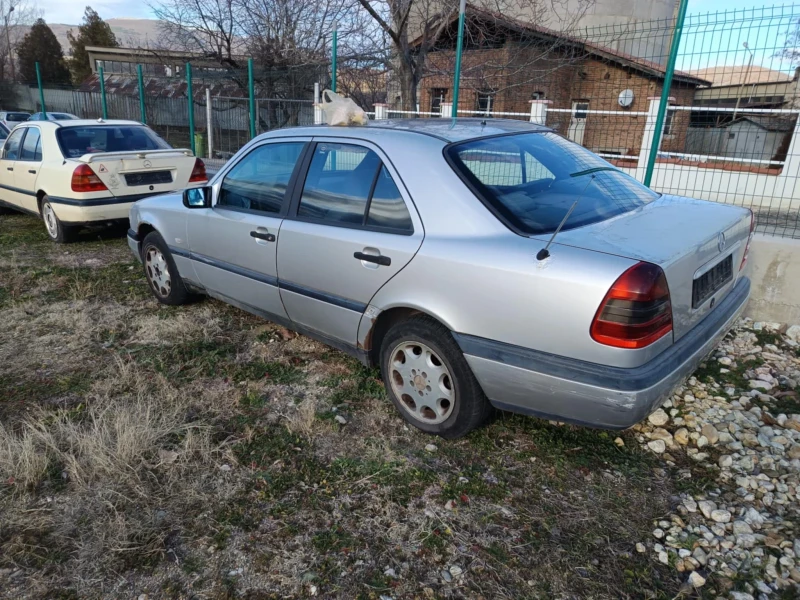 Mercedes-Benz C 250 2.5 TD avtomat, снимка 2 - Автомобили и джипове - 48888372