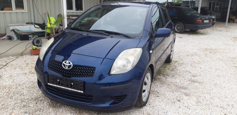 Toyota Yaris 1, 4  D4D, снимка 2 - Автомобили и джипове - 45766491