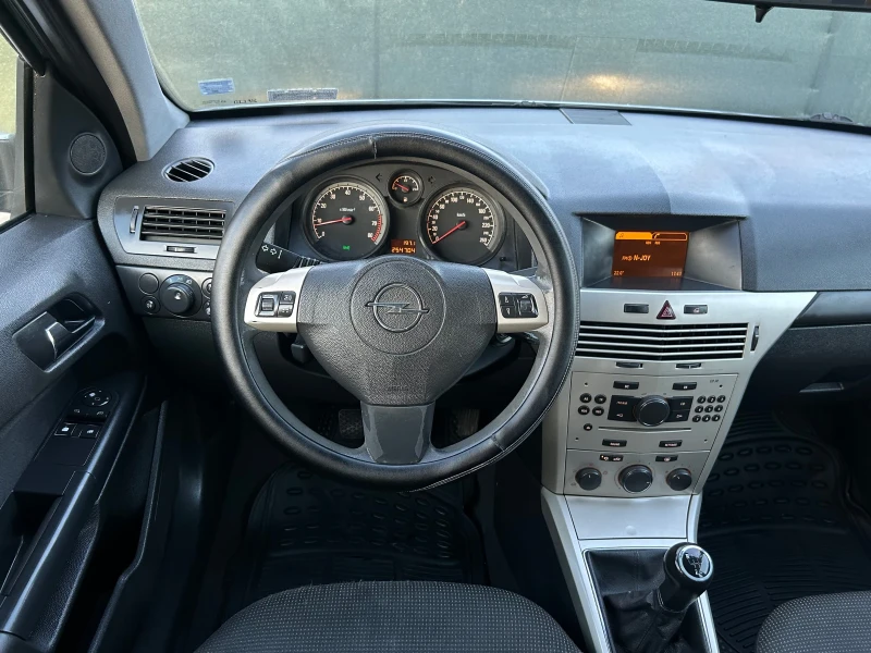 Opel Astra, снимка 12 - Автомобили и джипове - 48128140