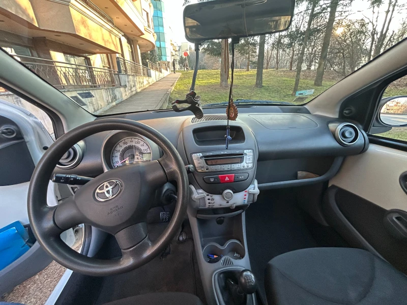 Toyota Aygo, снимка 6 - Автомобили и джипове - 49043331