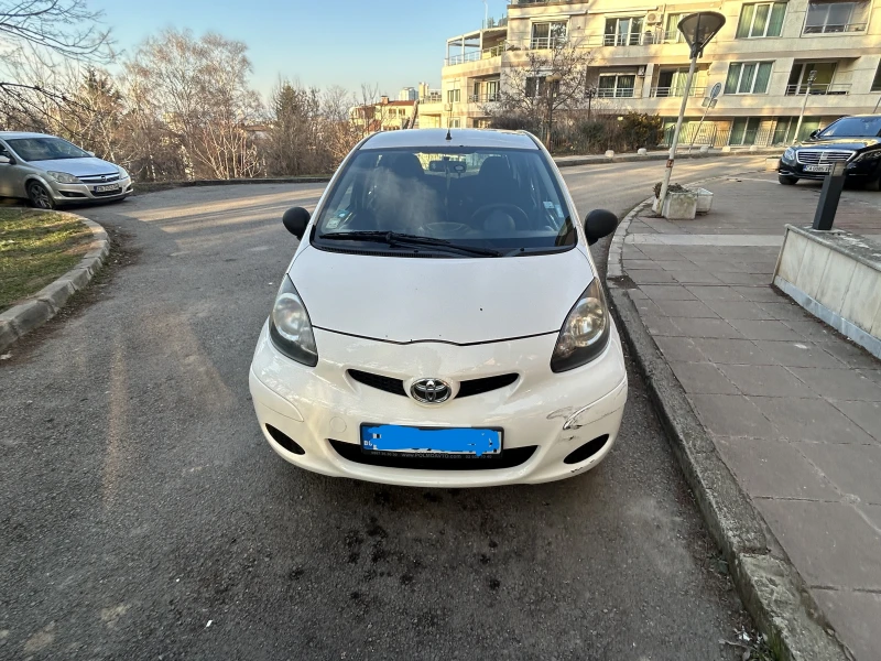 Toyota Aygo, снимка 2 - Автомобили и джипове - 49043331