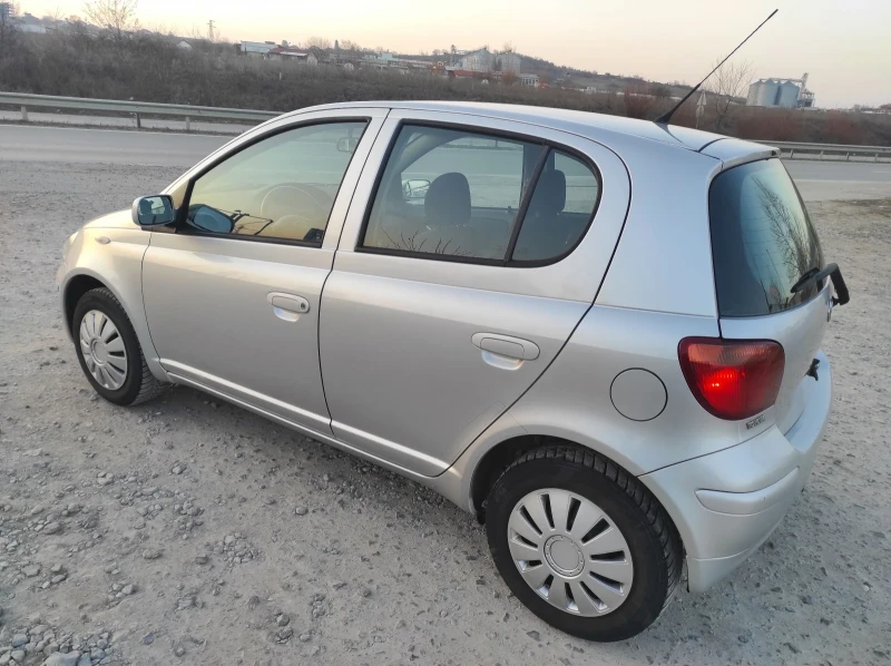 Toyota Yaris 1.0i Климатик Евро 4 131хил.км, снимка 2 - Автомобили и джипове - 49091414