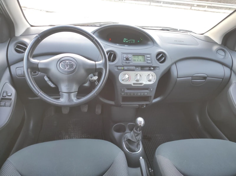 Toyota Yaris 1.0i Климатик Евро 4 131хил.км, снимка 7 - Автомобили и джипове - 49091414