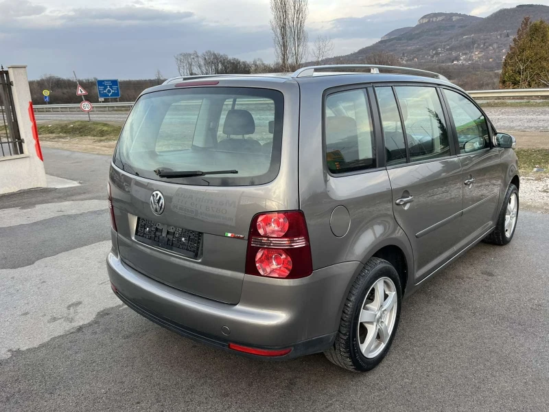 VW Touran 1.9 TDI 105кс 6 СКОРОСТИ FACE КЛИМАТРОНИК , снимка 4 - Автомобили и джипове - 49462420