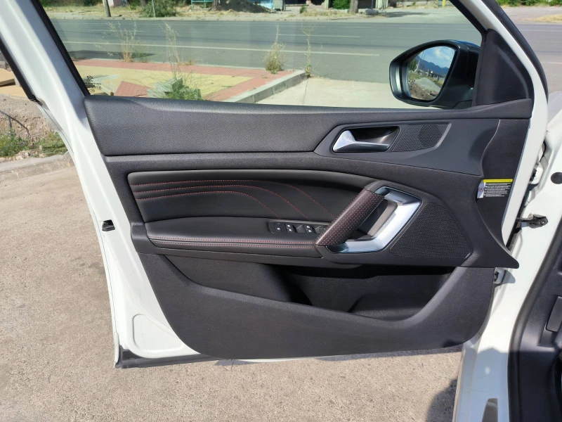 Peugeot 308 1.6d-GT-Line-Automat-Euro-6B-Keyless-Kamera, снимка 12 - Автомобили и джипове - 50989377