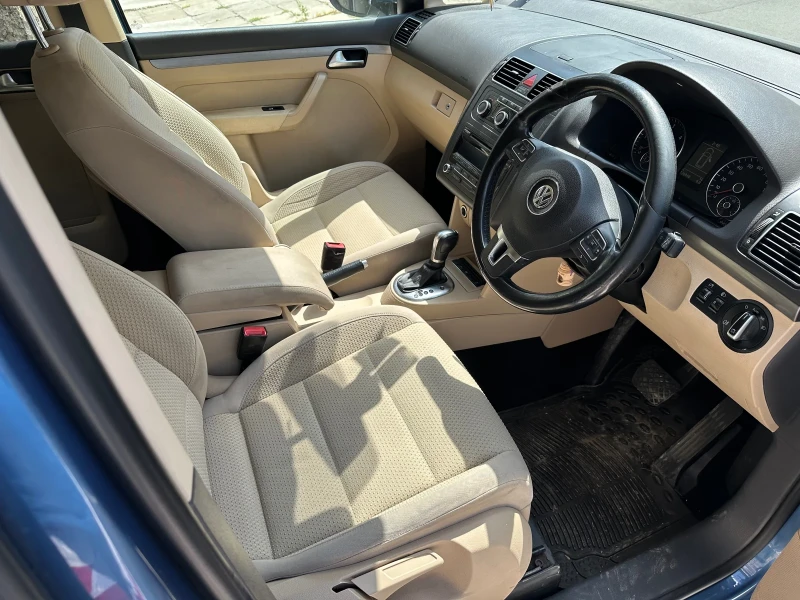 VW Touran, снимка 5 - Автомобили и джипове - 52592505