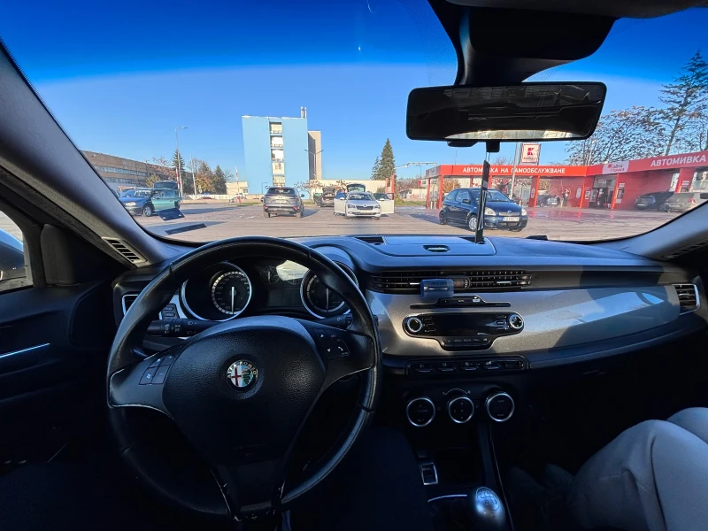 Alfa Romeo Giulietta 1.6 jtdm, снимка 10 - Автомобили и джипове - 52425271