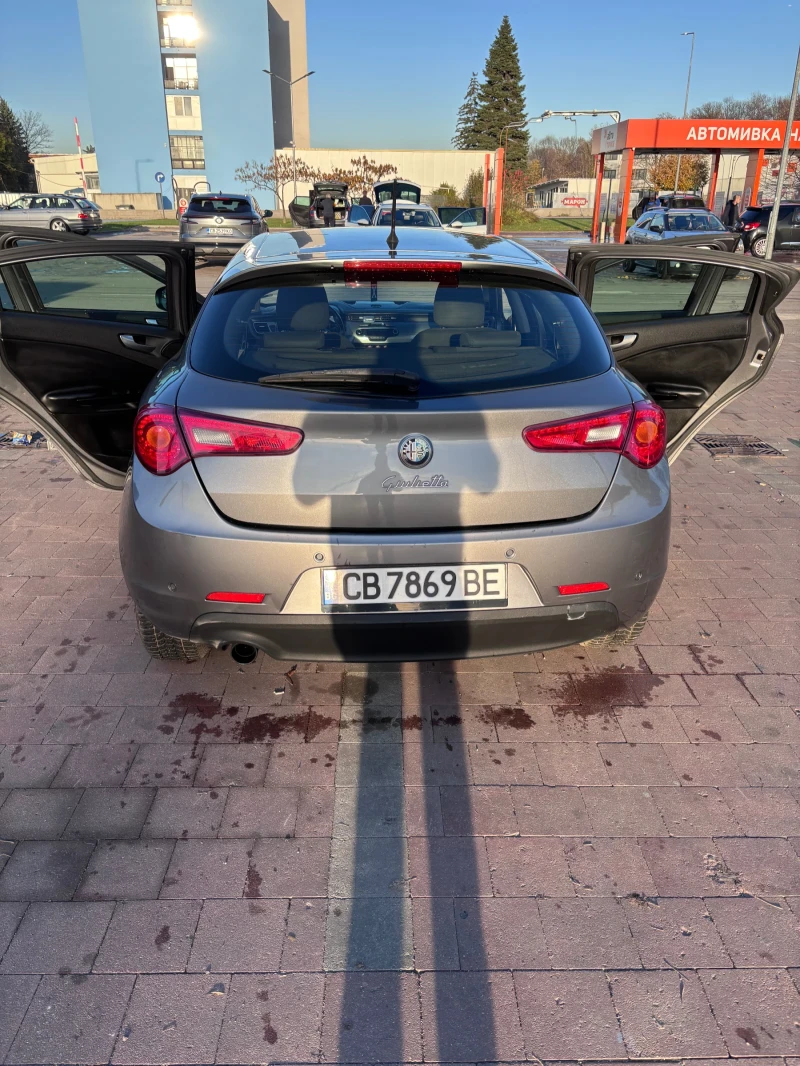 Alfa Romeo Giulietta 1.6 jtdm, снимка 9 - Автомобили и джипове - 52425271