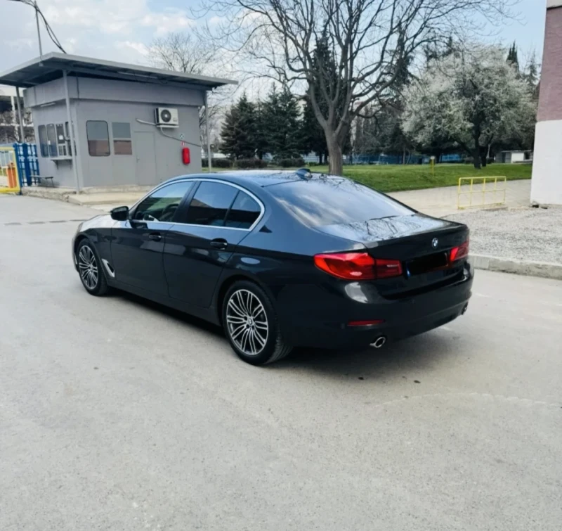BMW 520, снимка 14 - Автомобили и джипове - 52590581