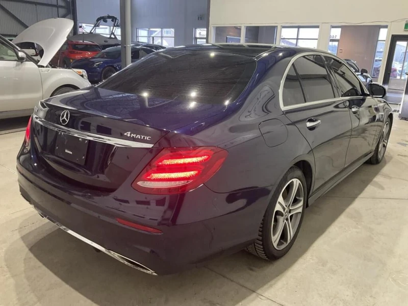 Mercedes-Benz E 450 DISTRONIC * * 360CAM * * CARFAX * * АВТО КРЕДИТ * , снимка 4 - Автомобили и джипове - 53026998