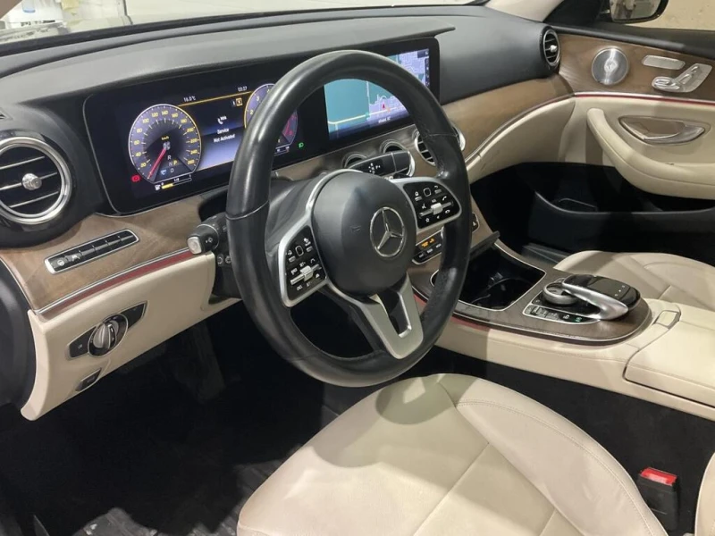 Mercedes-Benz E 450 DISTRONIC * * 360CAM * * CARFAX * * АВТО КРЕДИТ * , снимка 9 - Автомобили и джипове - 53026998