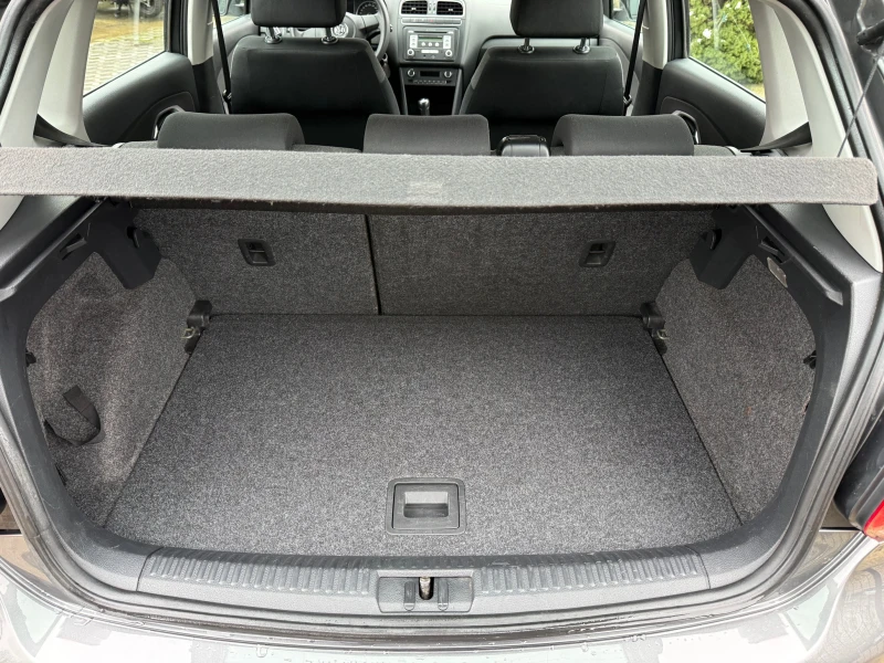 VW Polo 1.2i Климатроник., снимка 14 - Автомобили и джипове - 53333821