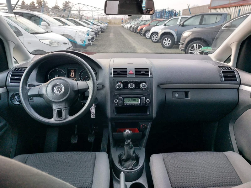 VW Touran 1.6tdi, 6ск, снимка 10 - Автомобили и джипове - 53401204