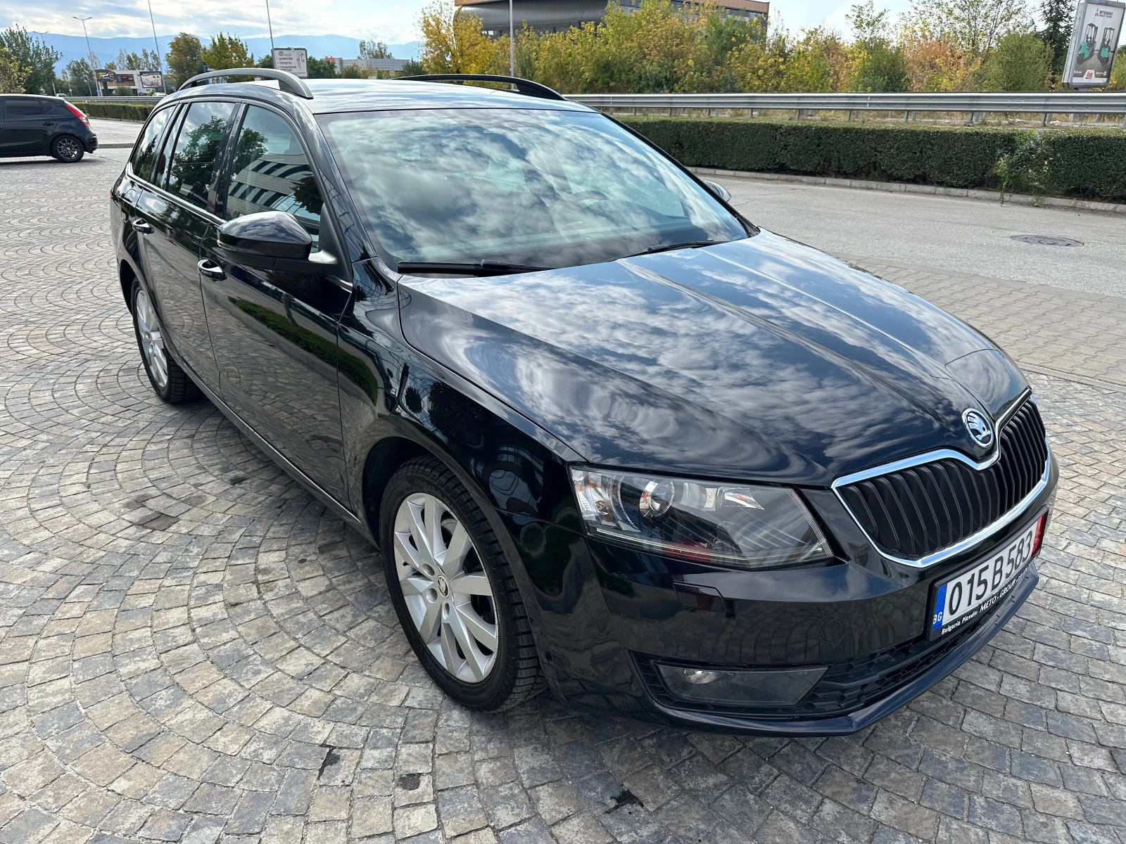 Skoda Octavia 2.0TDI 4x4 Full service histori in Skoda - изображение 3