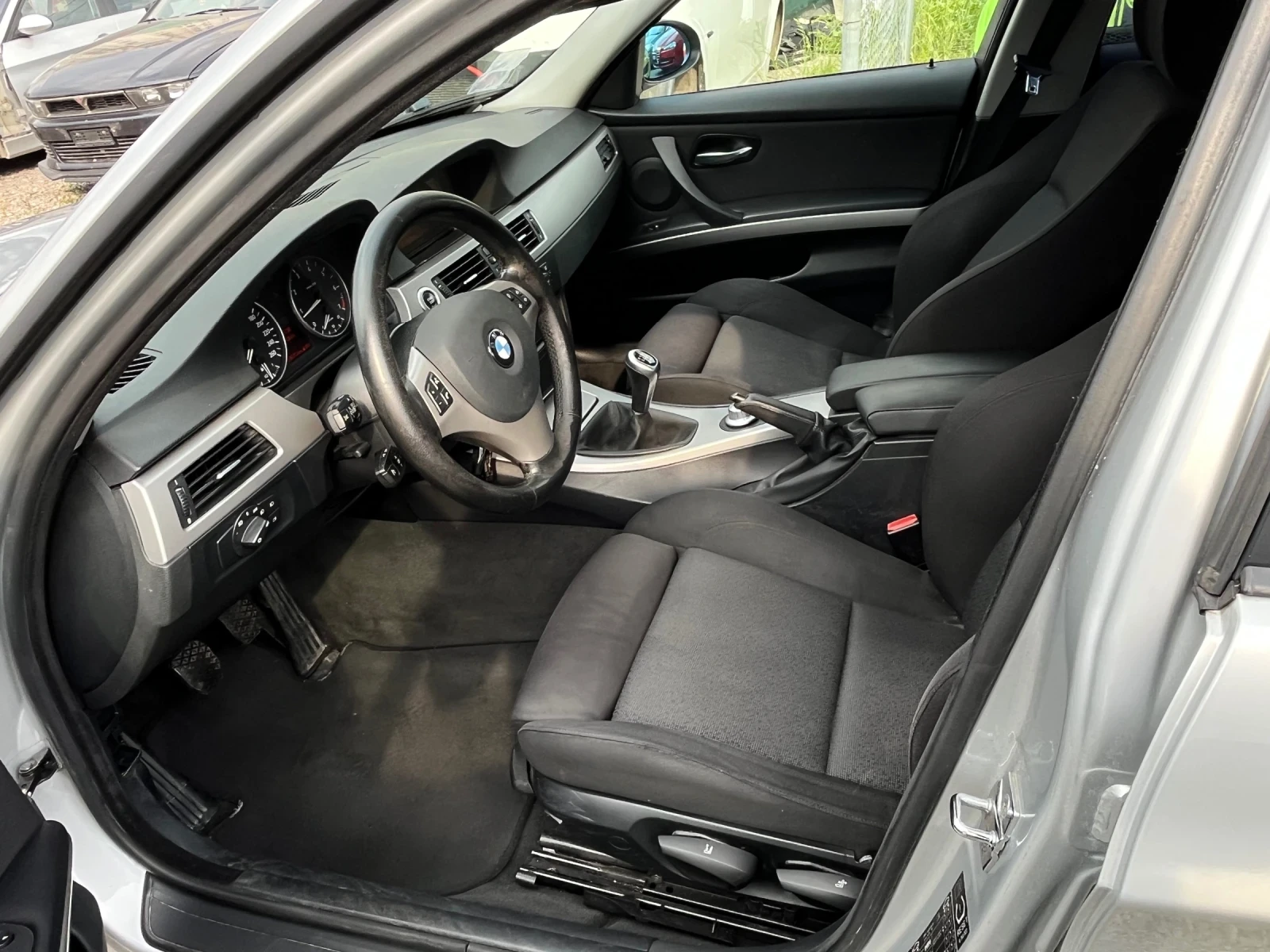 BMW 320 2.0i/150 k.c - изображение 7