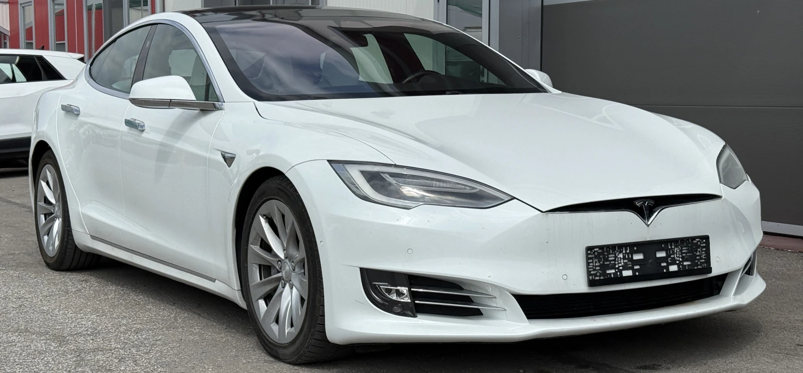 Tesla Model S 4x4 - изображение 7