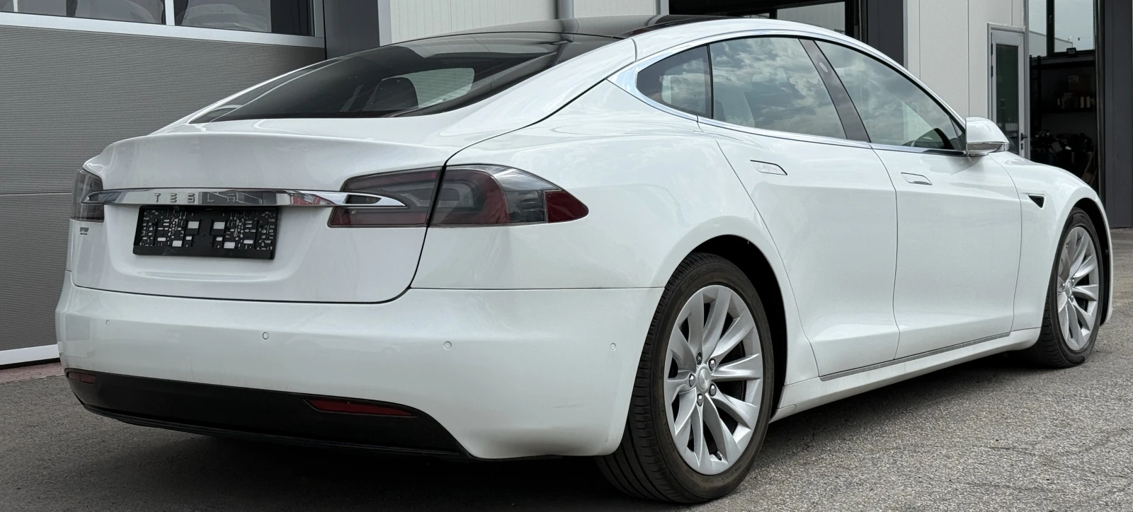 Tesla Model S 4x4 - изображение 5