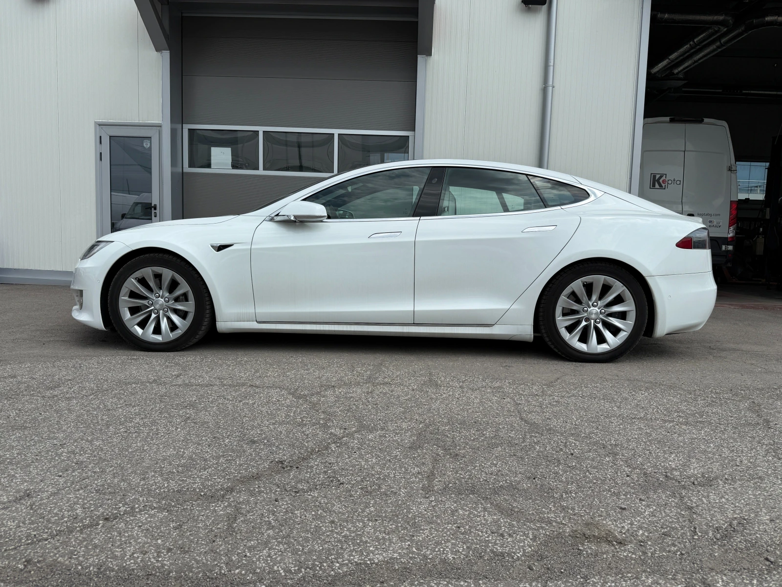 Tesla Model S 4x4 - изображение 2
