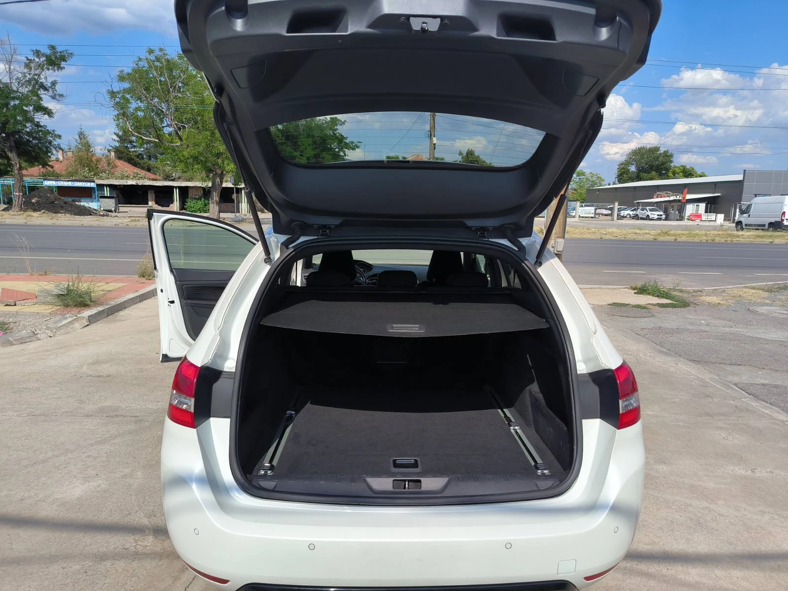 Peugeot 308 1.6d-GT-Line-Automat-Euro-6B-Keyless-Kamera | Mobile.bg   11