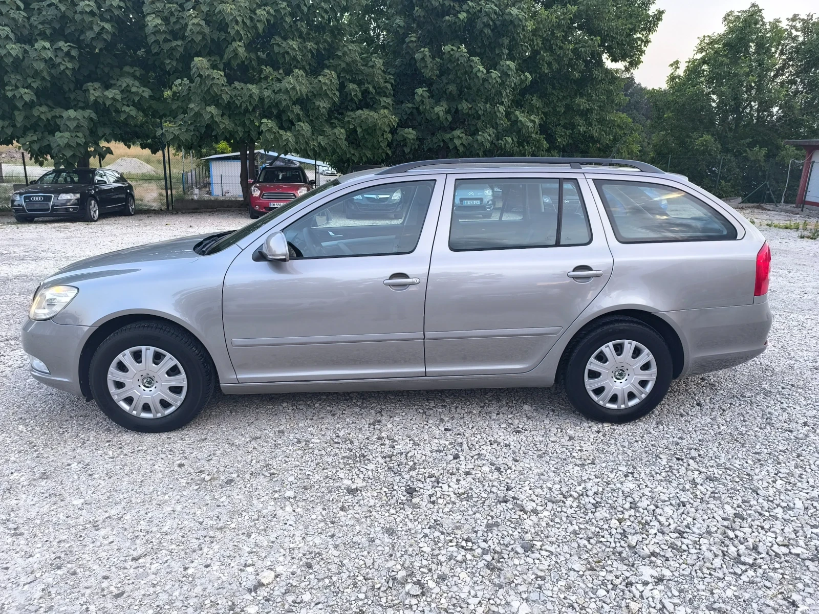 Skoda Octavia 1.6TDI AMBIENTE - изображение 4