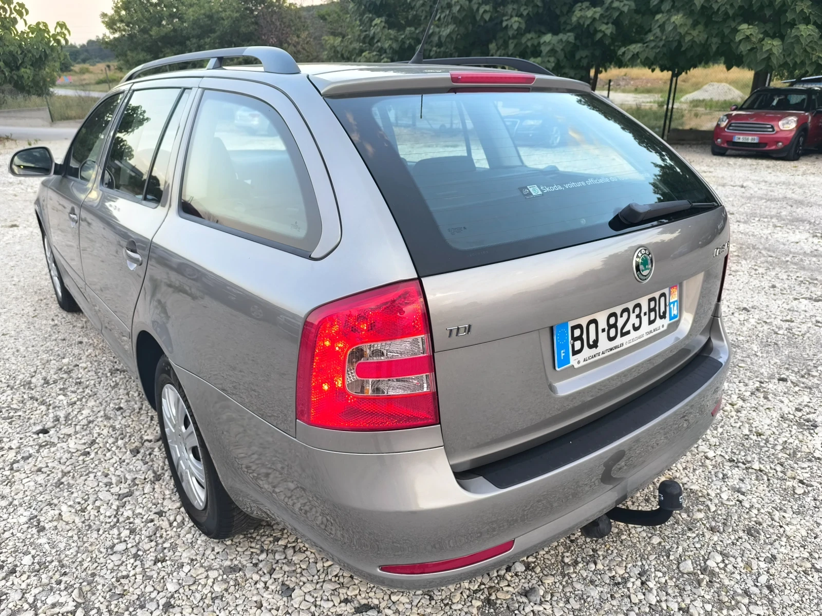 Skoda Octavia 1.6TDI AMBIENTE - изображение 5