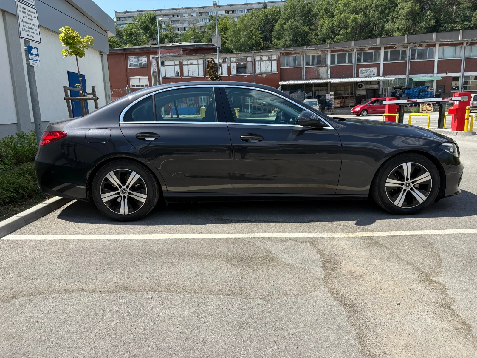 Mercedes-Benz C 200 hybrid  - изображение 5
