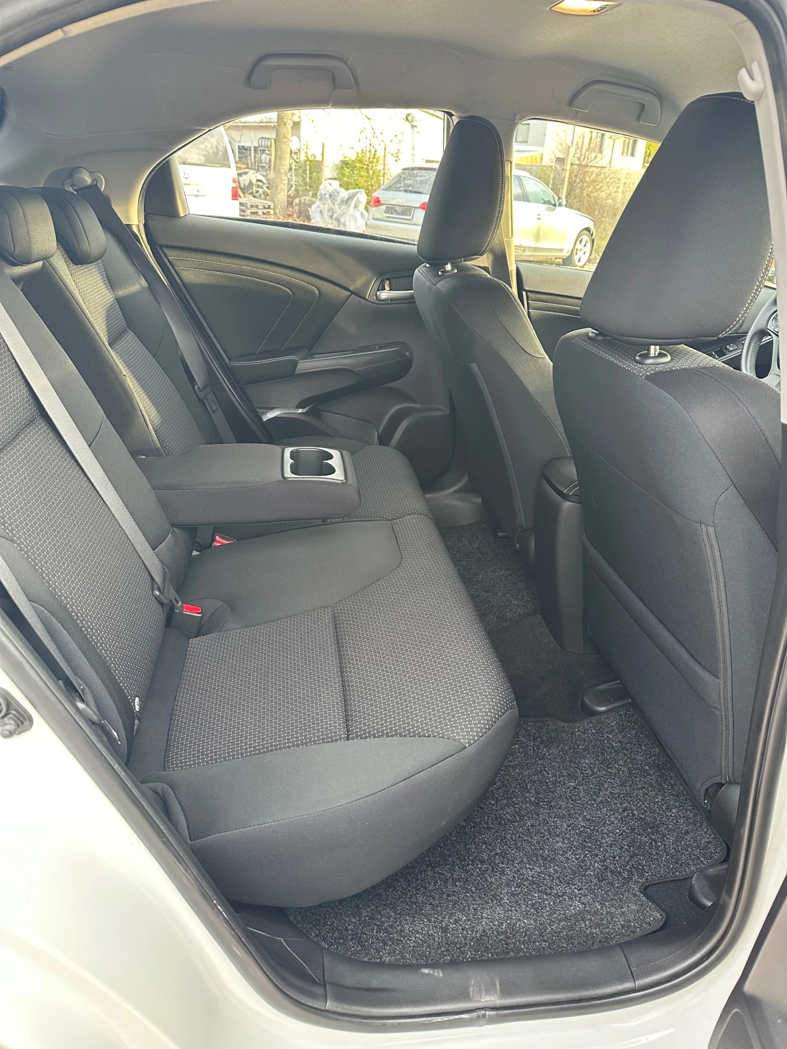 Honda Civic 1.6i-DTEC - изображение 7