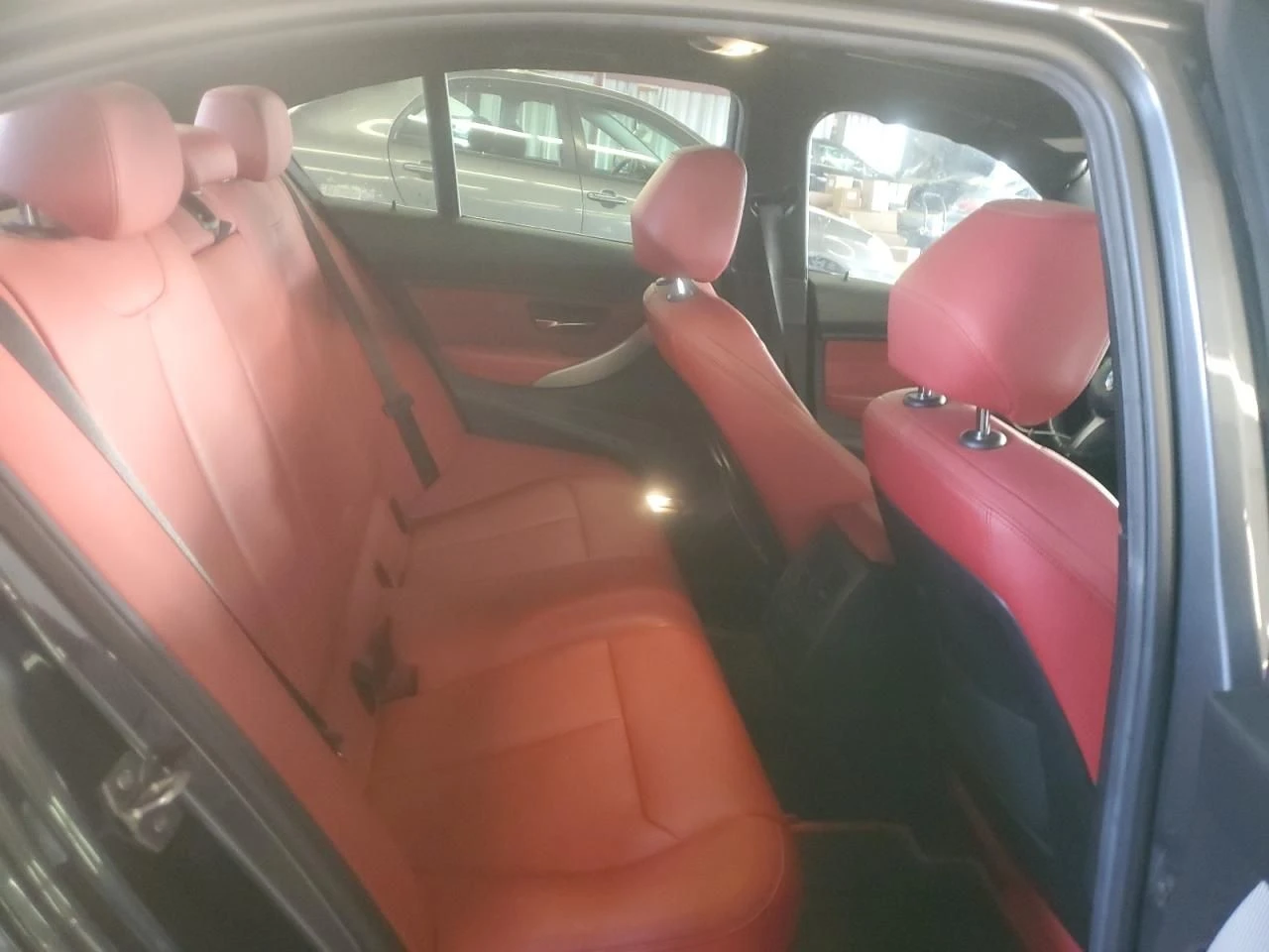 BMW 335  - изображение 10