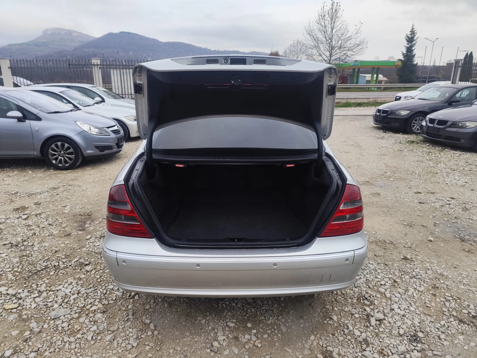 Mercedes-Benz E 270 2.7 дизел  - изображение 7