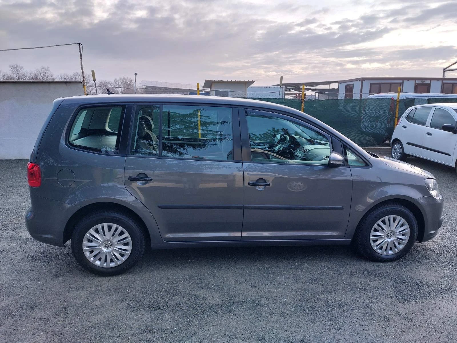 VW Touran 1.6tdi, 6�� | Mobile.bg � ����������� 14