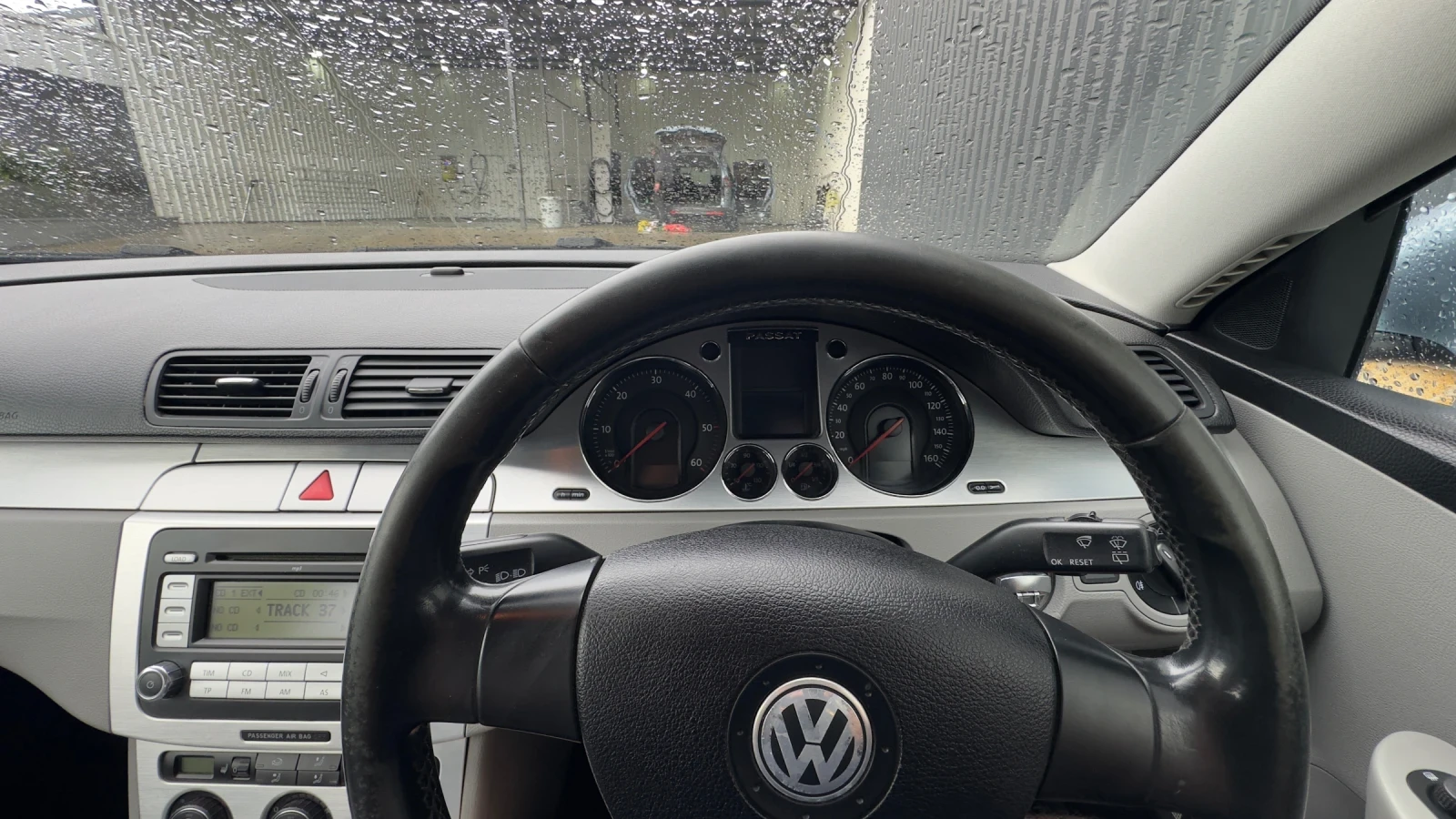 VW Passat B6, снимка 10 - Автомобили и джипове - 54011032
