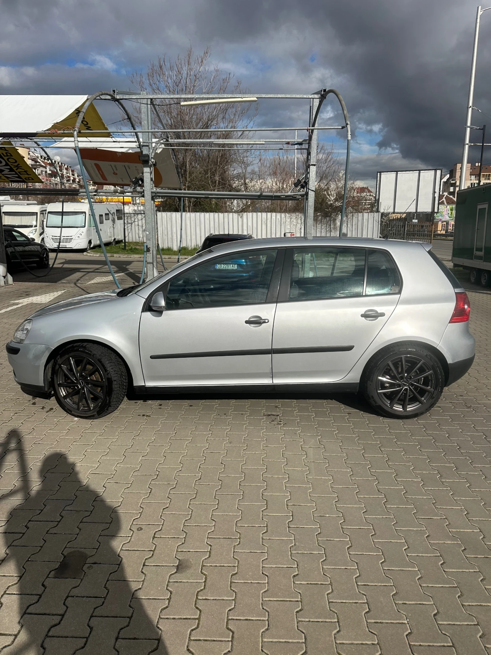 VW Golf 1.6 FSI NAVI , снимка 5 - Автомобили и джипове - 54082392