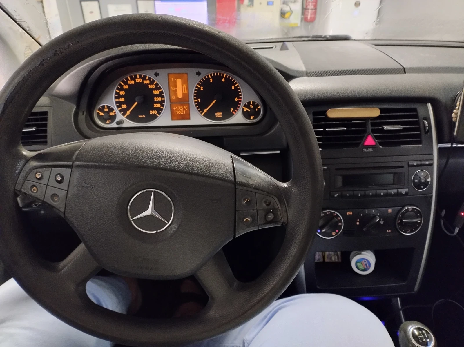 Mercedes-Benz B 180 NGT, снимка 8 - Автомобили и джипове - 55251034