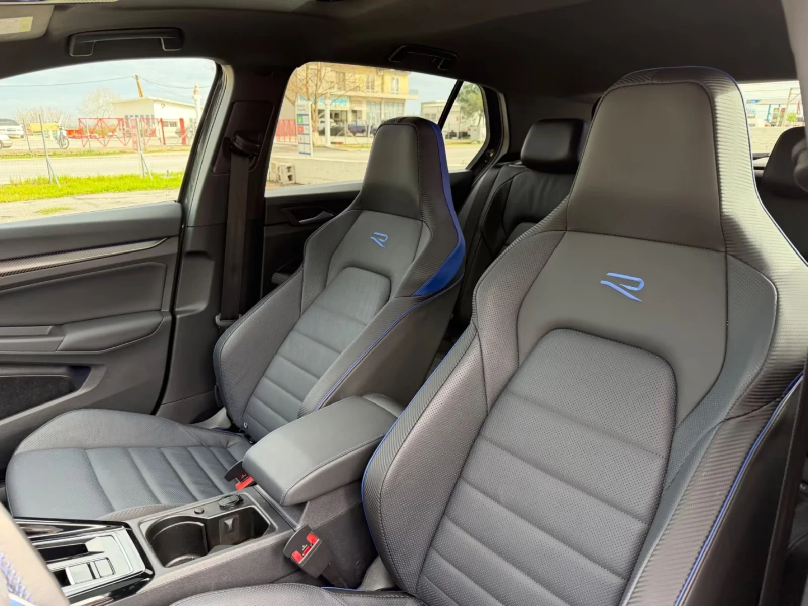 VW Golf GTI R PACKET , снимка 7 - Автомобили и джипове - 55286684